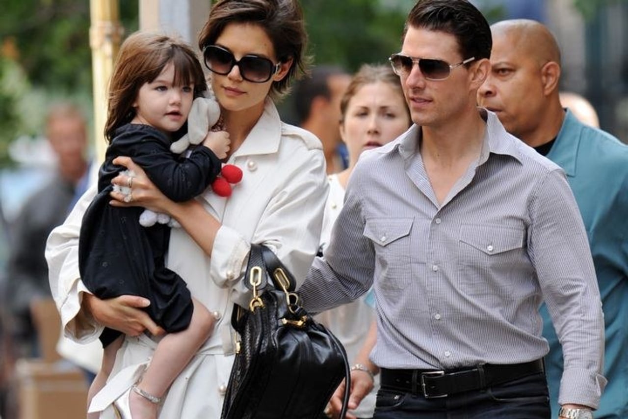 Katie Holmes potvrdila vzťah s mladším umelcom a žiari šťastím