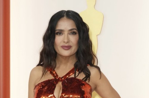 Slávna Salma Hayek v slzách